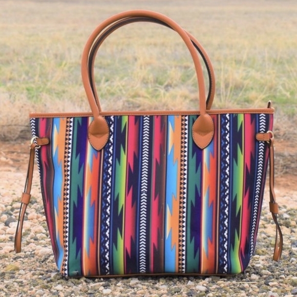 ONE LEFT! Gorgeous Vibrant Spacious Aztec Print Zippered Tote - Picture 12 of 13